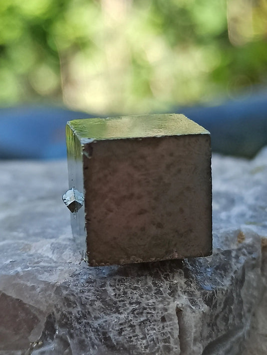 Pyrite d’Amérique du sud cube brut Grade A++++ Pierre brute Dans la besace du p'tit Poucet...   