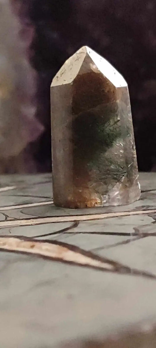 Quartz à inclusions de chlorite et de rutile du Brésil colonne Grade A++++ Quartz rutile