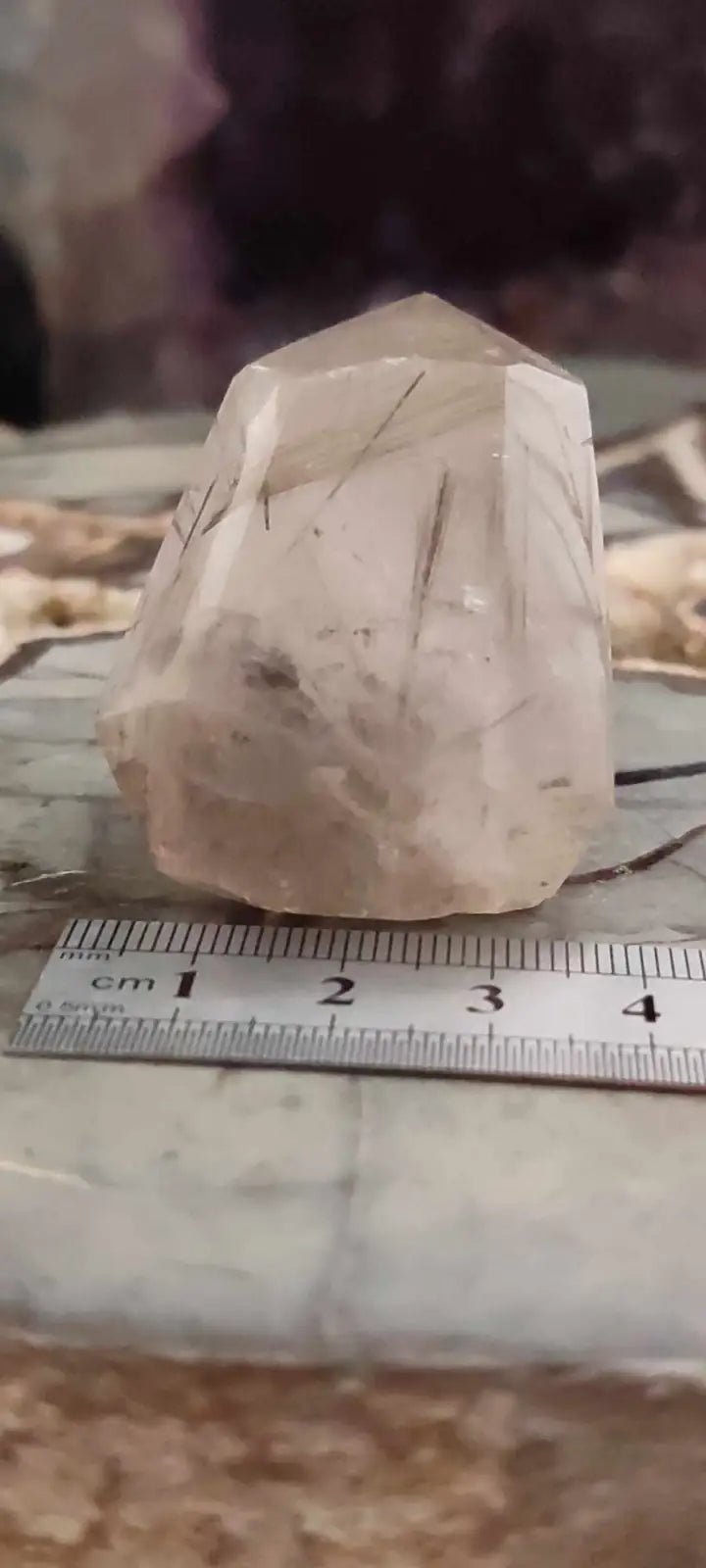 Chargez l&#39;image dans la visionneuse de la galerie, Quartz à inclusions de rutile du Brésil colonne Grade A++++ Quartz rutile
