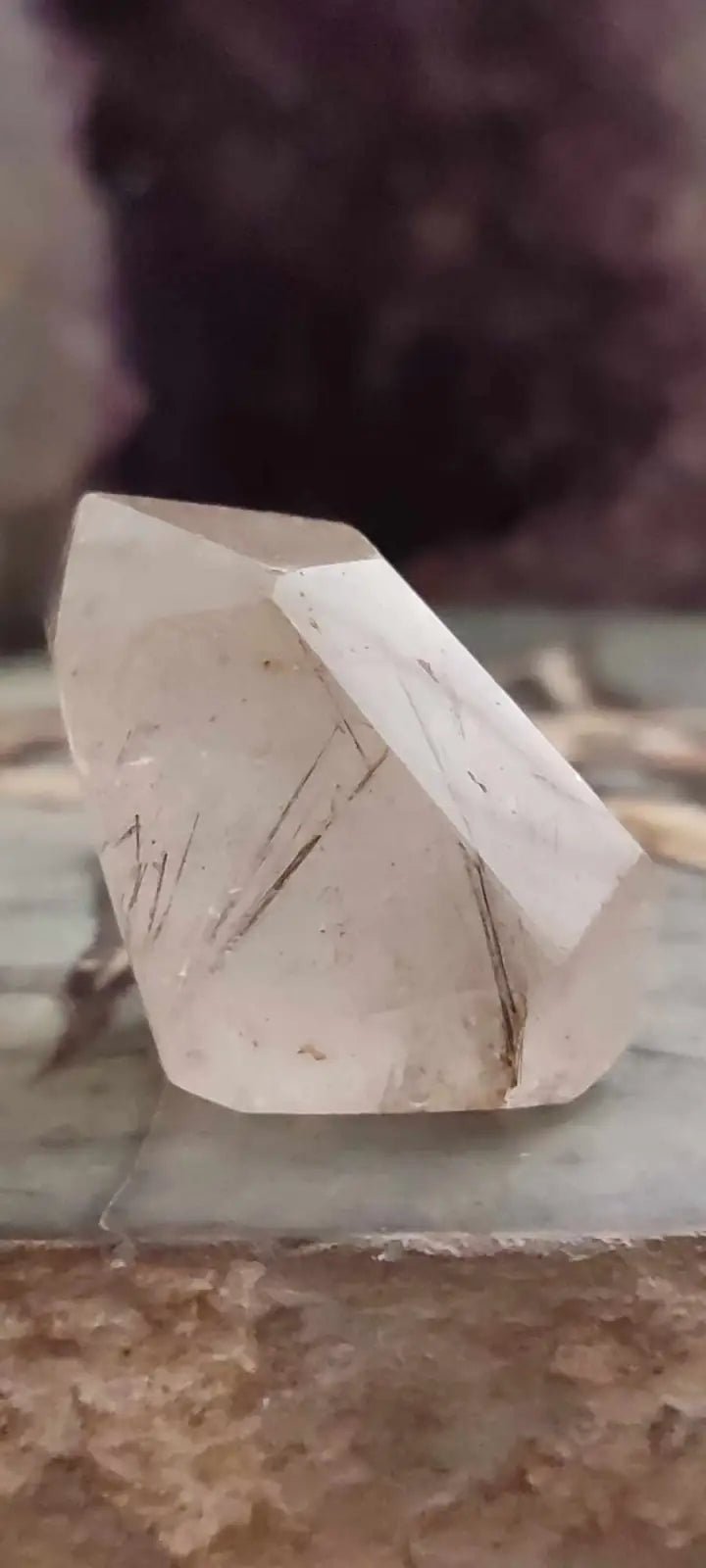 Chargez l&#39;image dans la visionneuse de la galerie, Quartz à inclusions de rutile du Brésil colonne Grade A++++ Quartz rutile
