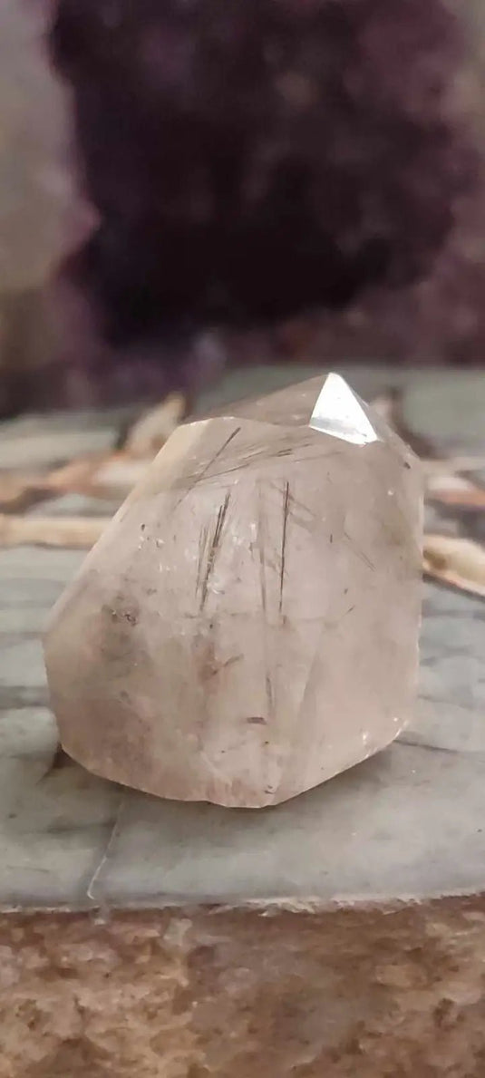 Quartz à inclusions de rutile du Brésil colonne Grade A++++ Quartz rutile