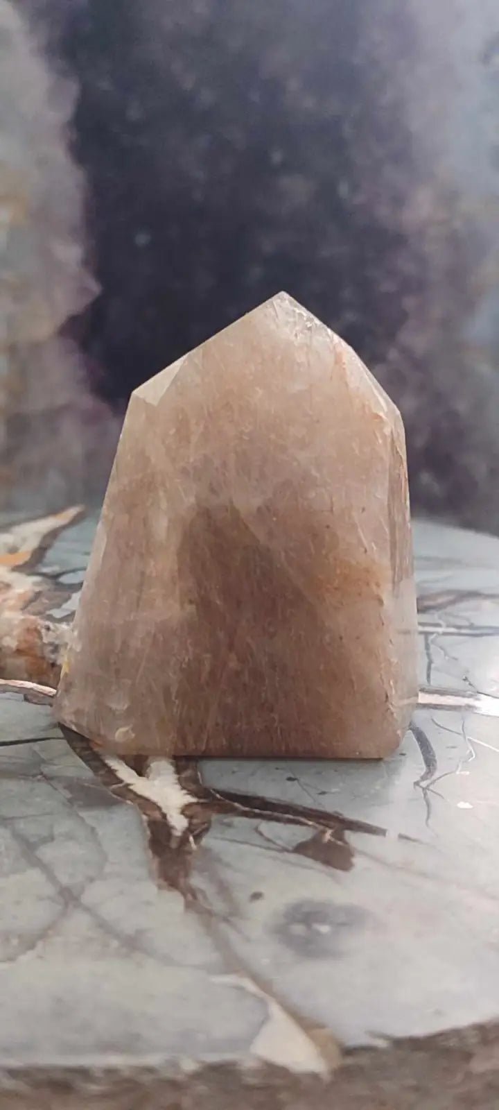 Chargez l&#39;image dans la visionneuse de la galerie, Quartz à inclusions de Rutile du Brésil colonne Grade A+++ Quartz rutile
