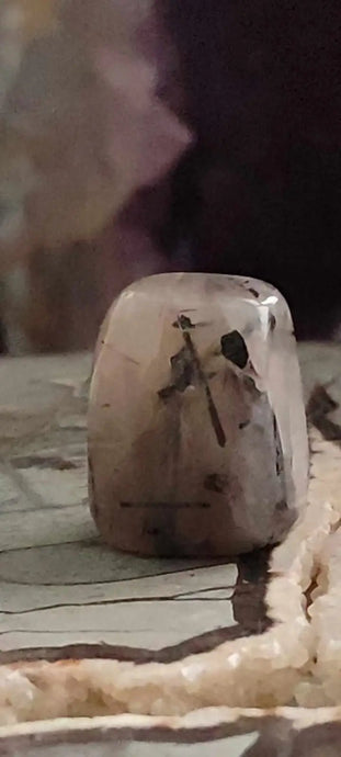 Quartz à inclusions de Tourmaline Brésil pierre roulée Grade A++++ Quartz à inclusions de Tourmaline