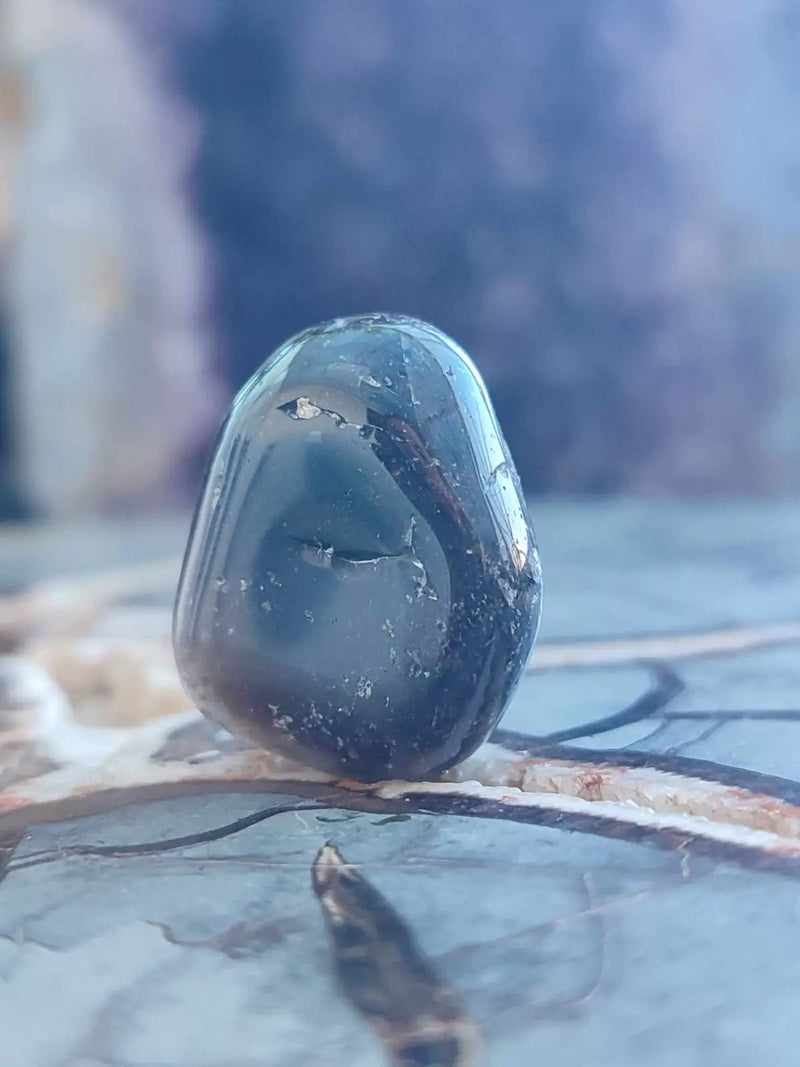 Load image into Gallery viewer, Quartz fumé du Brésil pierre roulée Grade A++++ Quartz fumé du brésil pierre roulée
