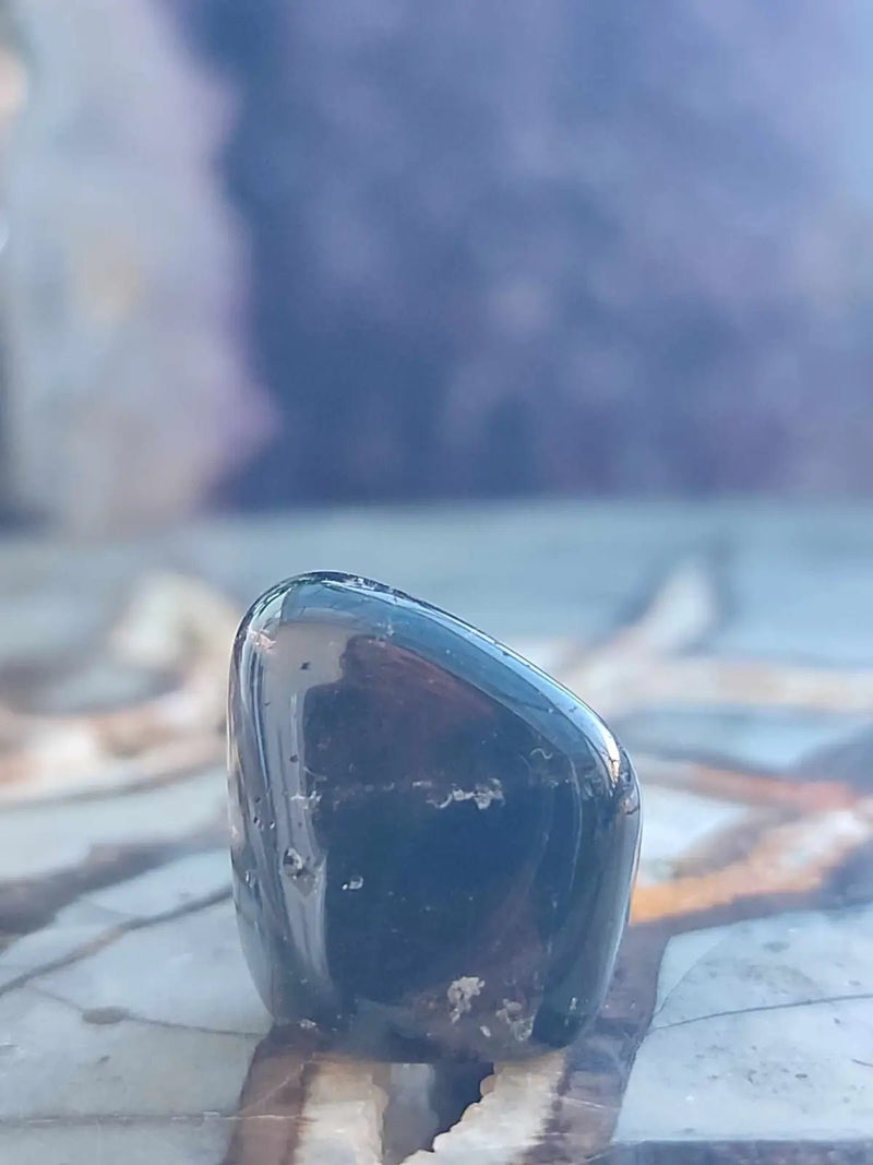 Chargez l'image dans la visionneuse de la galerie, Quartz fumé du Brésil pierre roulée Grade A++++ Quartz fumé du brésil pierre roulée
