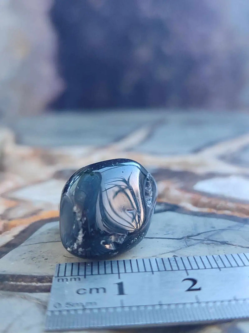 Chargez l'image dans la visionneuse de la galerie, Quartz fumé du Brésil pierre roulée Grade A++++ Quartz fumé du brésil pierre roulée
