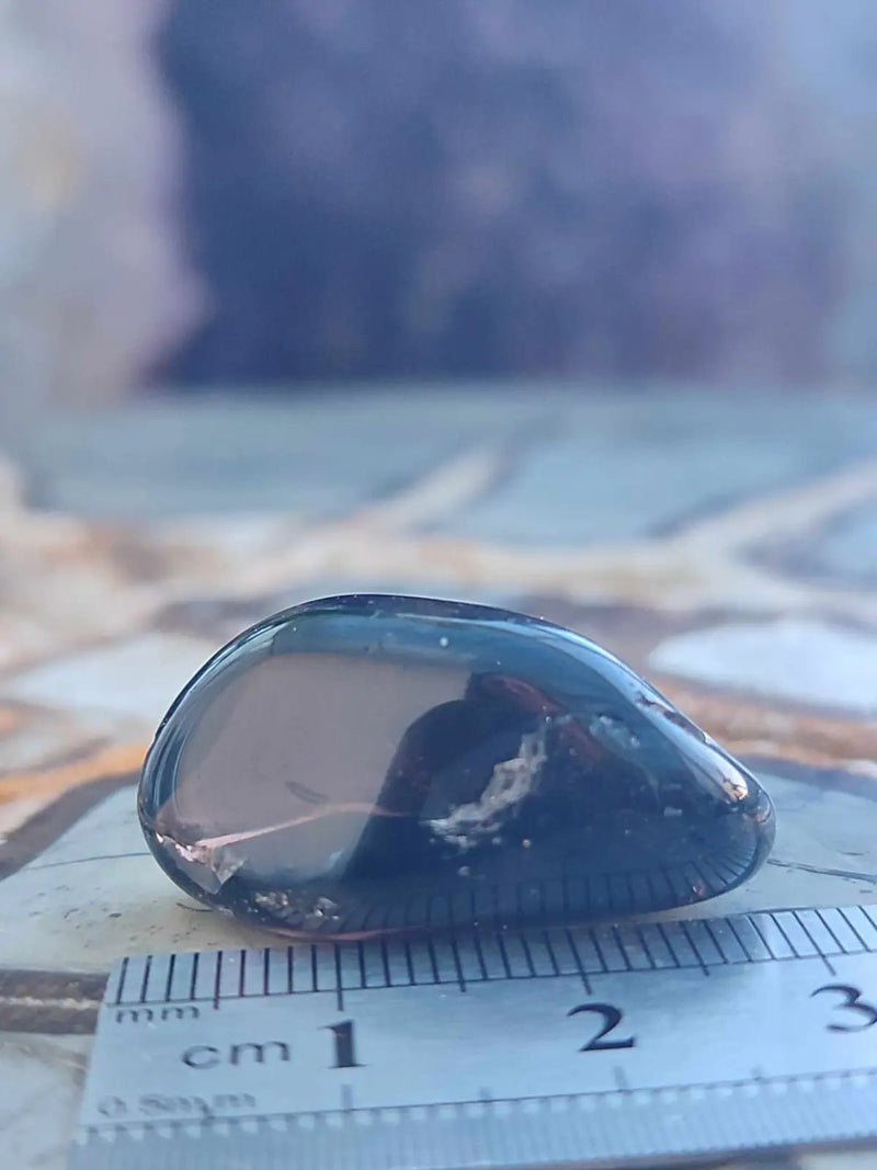 Chargez l'image dans la visionneuse de la galerie, Quartz fumé du Brésil pierre roulée Grade A++++ Quartz fumé du brésil pierre roulée
