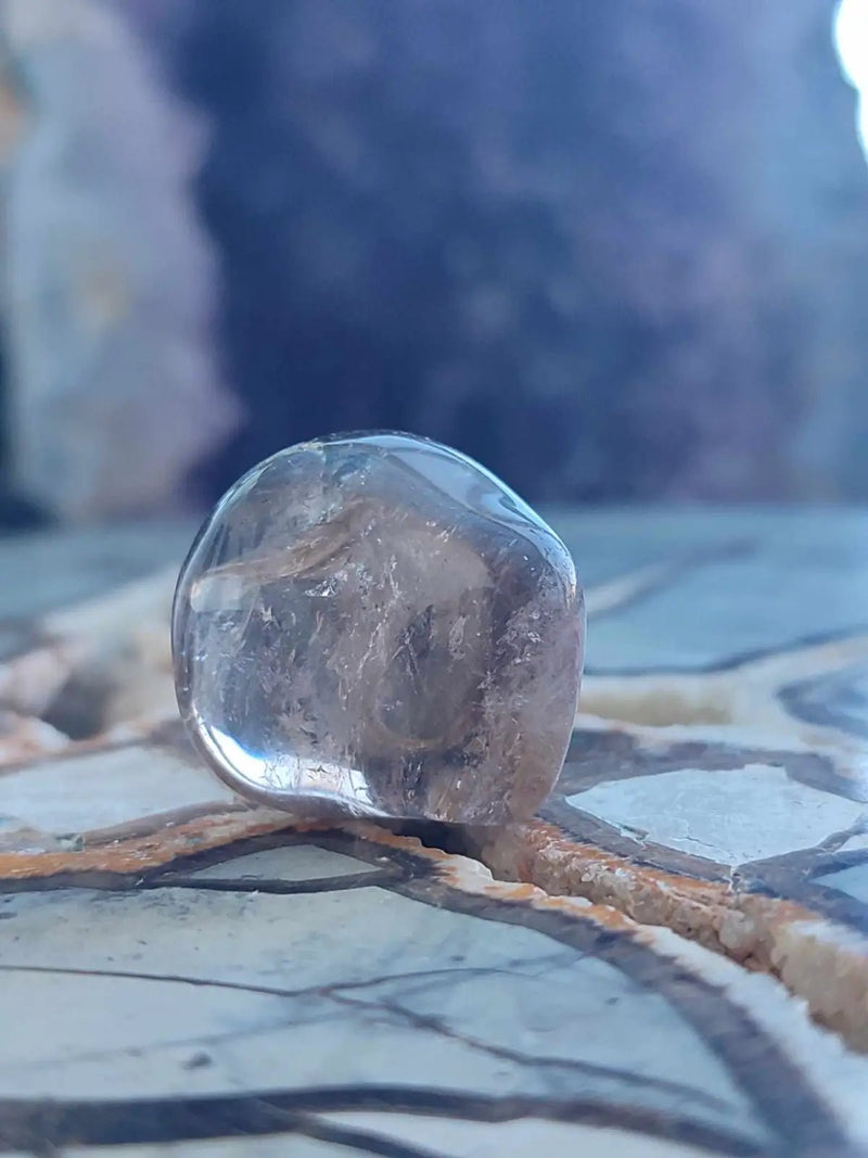 Chargez l'image dans la visionneuse de la galerie, Quartz fumé du Brésil pierre roulée Grade A++++ Quartz fumé du Brésil pierre roulée
