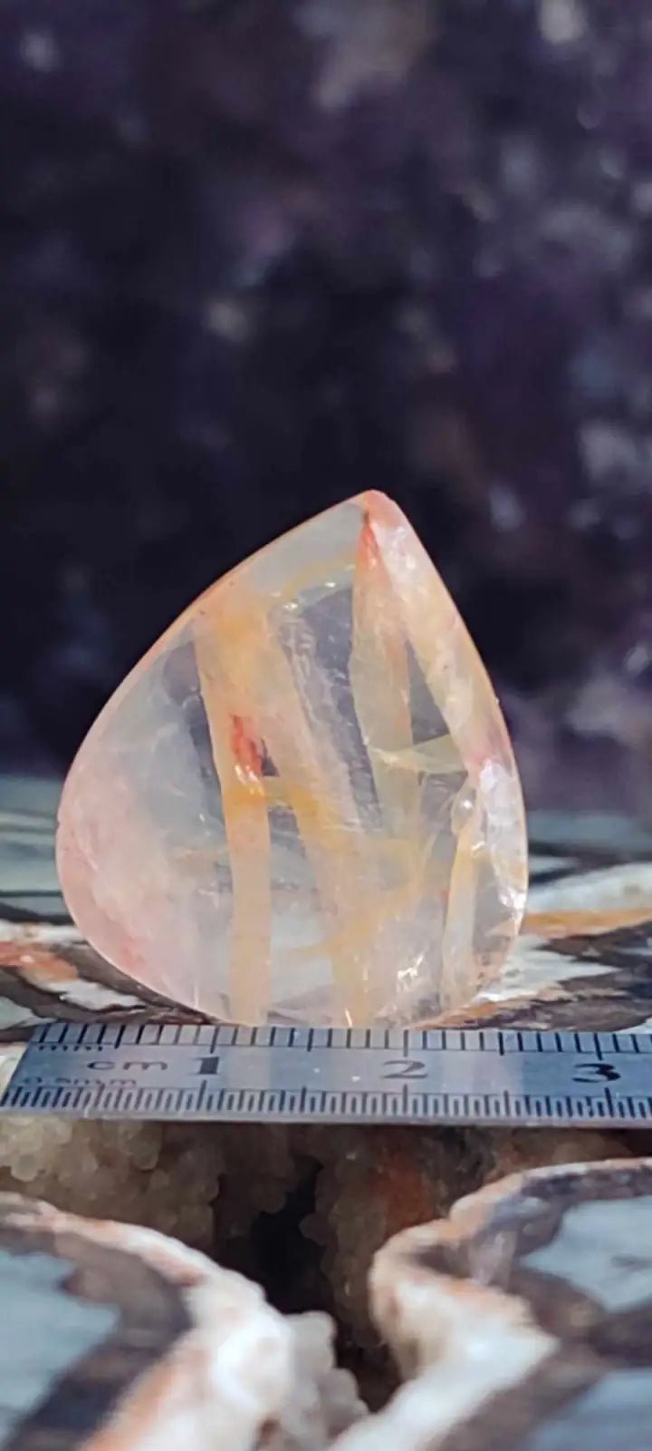 Load image into Gallery viewer, Quartz Hématoïde guérisseur du Brésil médiator Grade A++++ Quartz Hématoïde guérisseur médiator
