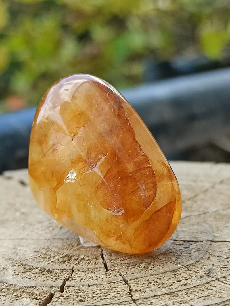 Load image into Gallery viewer, Quartz Hématoïde guérisseur du Brésil pierre roulée Grade A++++ Quartz Hématoïde guérisseur
