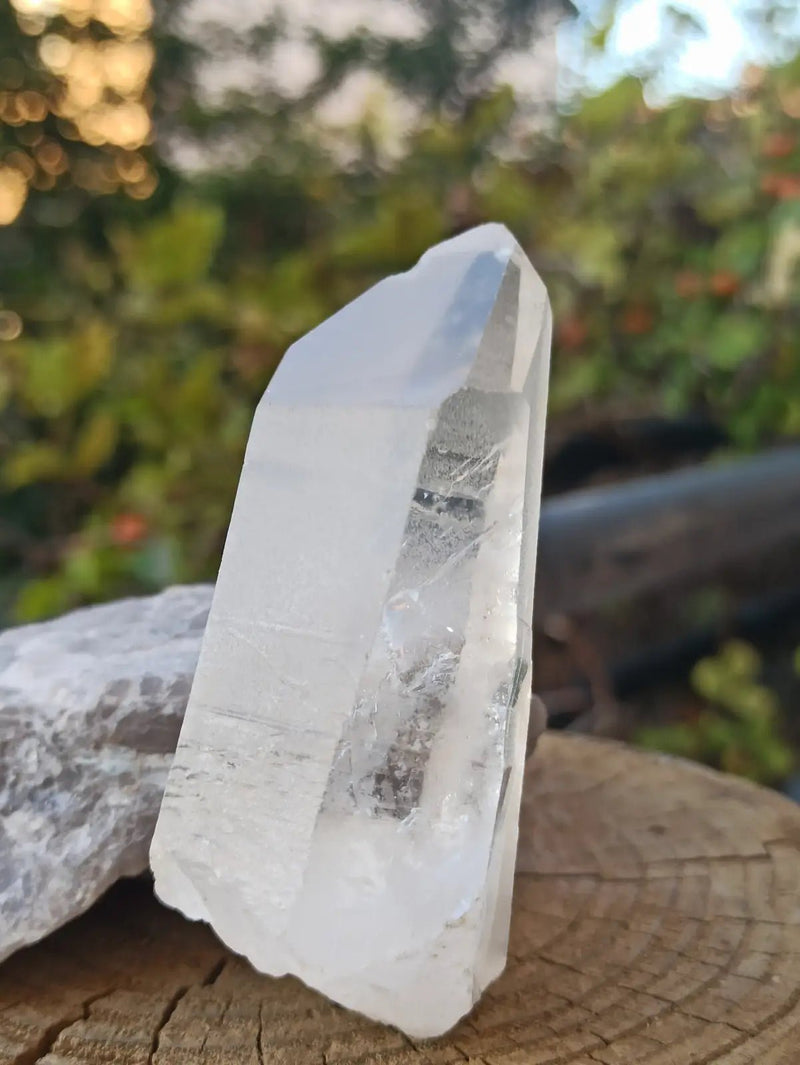 Load image into Gallery viewer, Quartz Lémurien Pointe brute Grade A++++ Quartz Lémurien pointe brute
