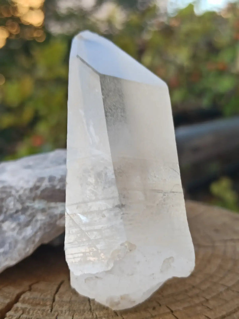 Load image into Gallery viewer, Quartz Lémurien Pointe brute Grade A++++ Quartz Lémurien pointe brute
