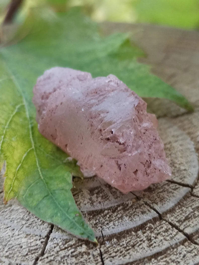 Load image into Gallery viewer, Quartz Nirvana ou Quartz de Glace de l’Himalaya Grade A ++++ (Très Rare) Quartz Nirvana ou Quartz glace d’Himalaya
