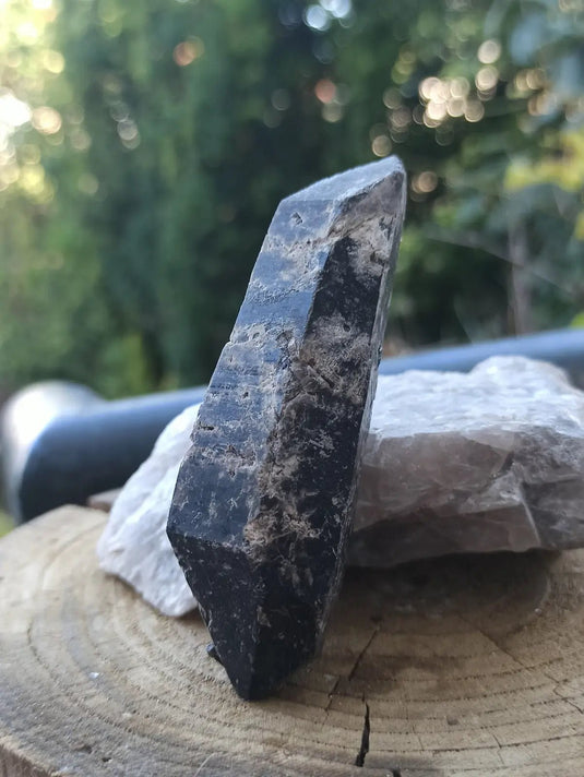 Quartz noir de Mongolie pointe brute Grade A++++ ’RARE’ Quartz noir de Mongolie