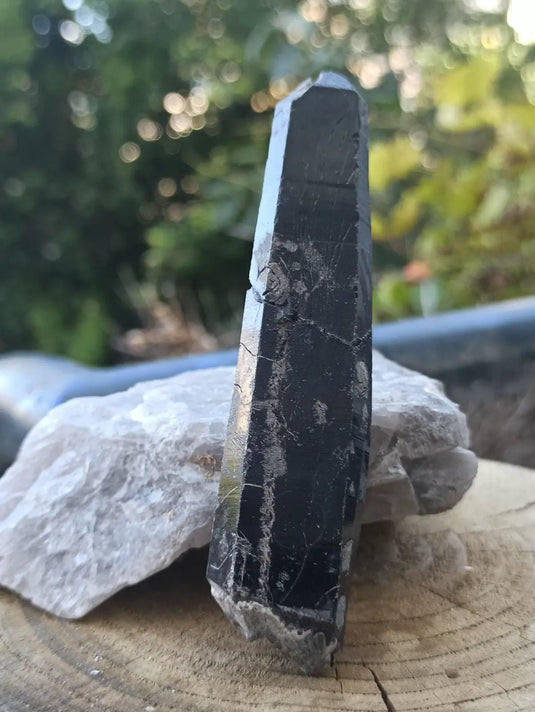 Quartz noir de Mongolie pointe brute Grade A++++ ’RARE’ Quartz noir de Mongolie
