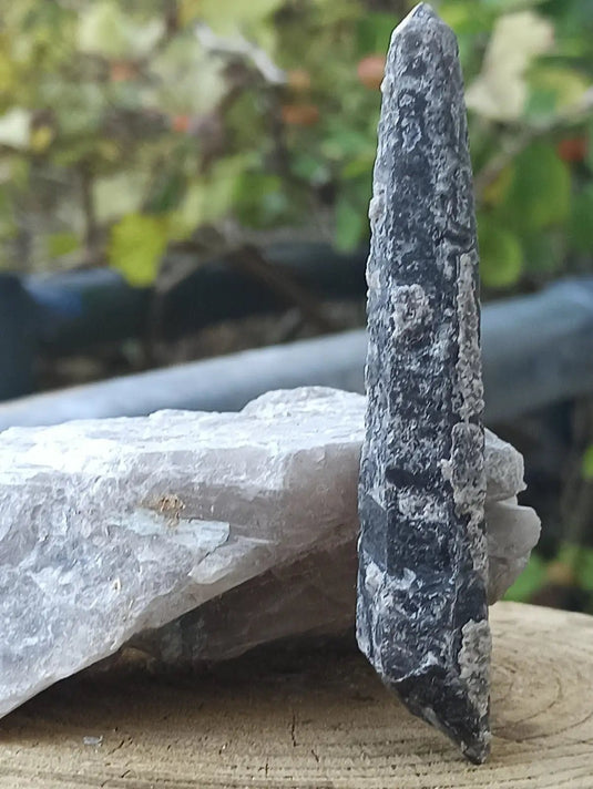 Quartz noir de Mongolie pointe brute Grade A++++ ’RARE’ Quartz noir de Mongolie