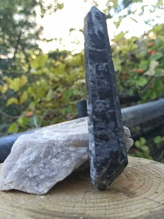 Quartz noir de Mongolie pointe brute Grade A++++ ’RARE’ Quartz noir de Mongolie