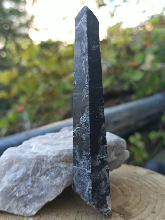 Quartz noir de Mongolie pointe brute Grade A++++ ’RARE’ Quartz noir de Mongolie