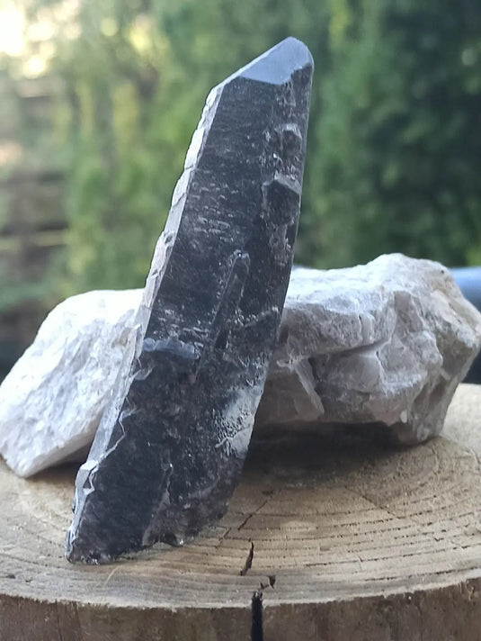 Quartz noir de Mongolie pointe brute Grade A++++ ’RARE’ Quartz noir de Mongolie