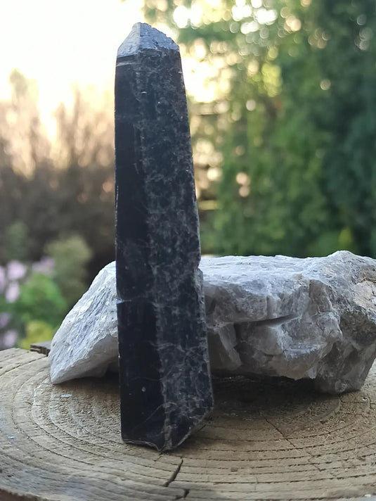 Quartz noir de Mongolie pointe brute Grade A++++ ’RARE’ Quartz noir de Mongolie