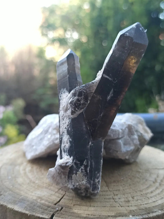 Quartz noir de Mongolie pointe brute Grade A++++ ’RARE’ Quartz noir de Mongolie