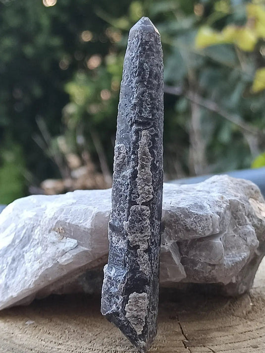 Quartz noir de Mongolie pointe brute Grade A++++ ’RARE’ Quartz noir de Mongolie