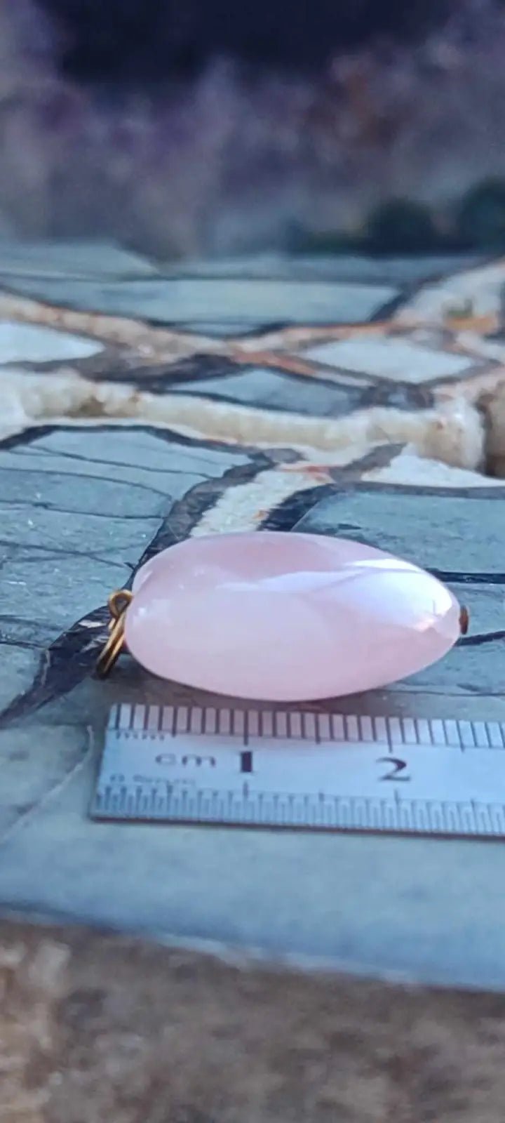 Chargez l&#39;image dans la visionneuse de la galerie, Quartz rose du Brésil pendentif coeur Grade A++++ (fourni avec cordon) Quartz rose pendentif
