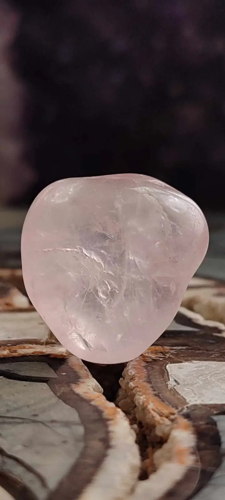 Chargez l&#39;image dans la visionneuse de la galerie, Quartz rose du Brésil pierre roulée Grade A++++ quartz rose pierre roulée
