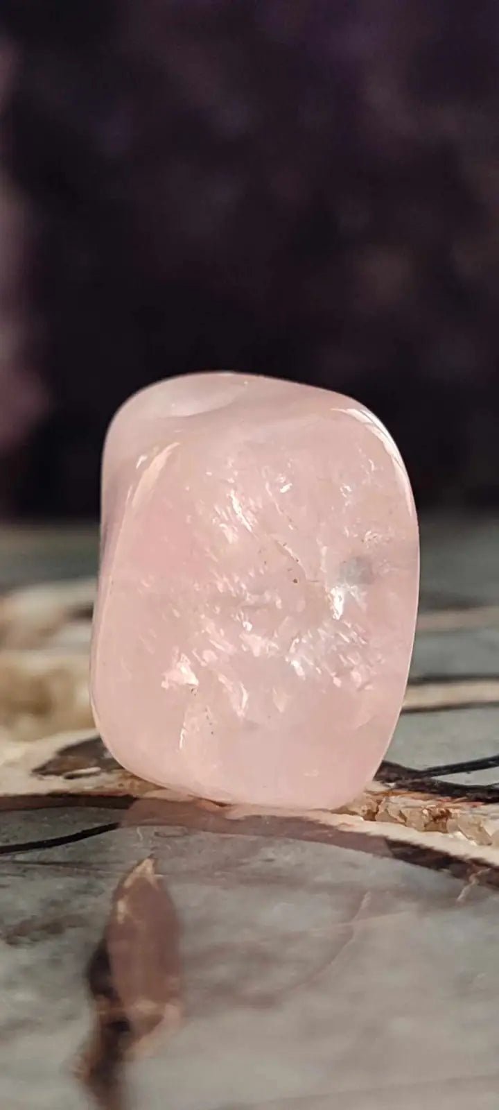 Chargez l&#39;image dans la visionneuse de la galerie, Quartz rose du Brésil pierre roulée Grade A++++ quartz rose pierre roulée
