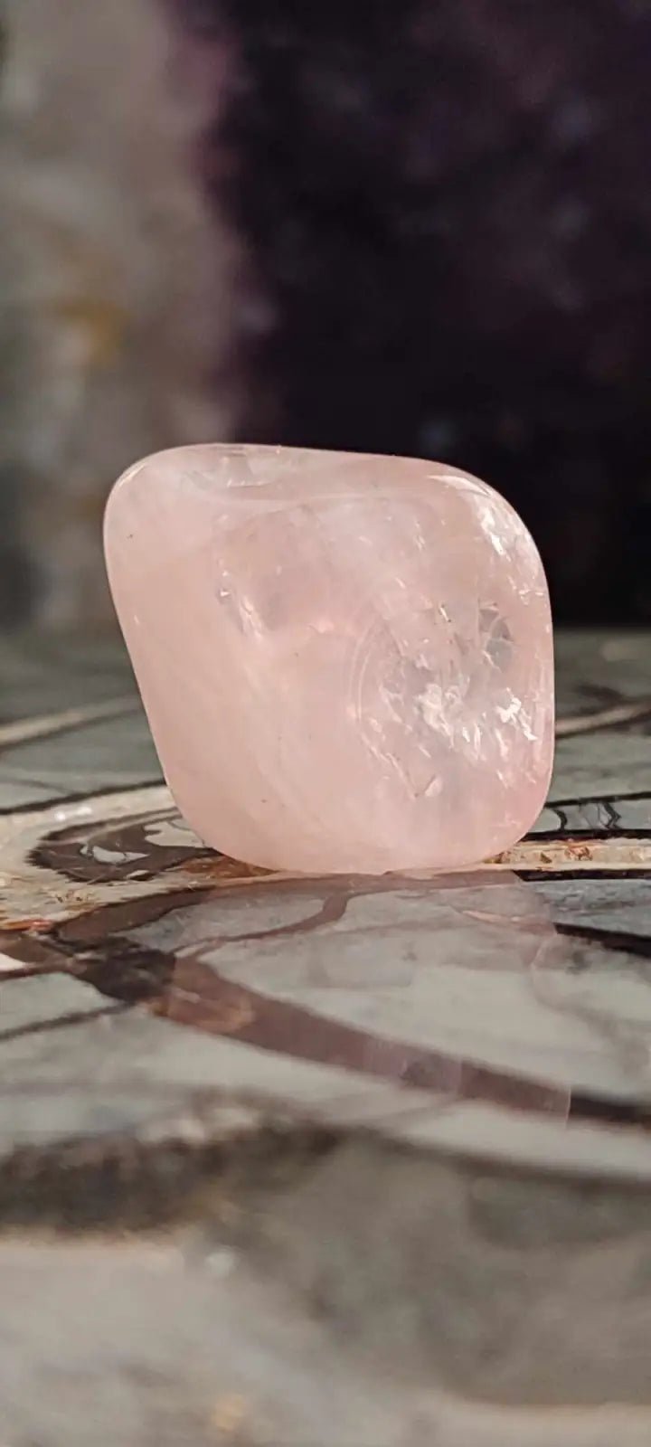 Chargez l&#39;image dans la visionneuse de la galerie, Quartz rose du Brésil pierre roulée Grade A++++ quartz rose pierre roulée
