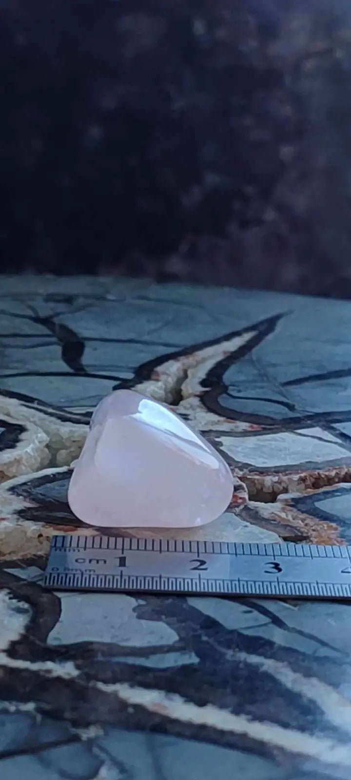 Load image into Gallery viewer, Quartz rose du Brésil pierre roulée Grade A++++ quartz rose pierre roulée
