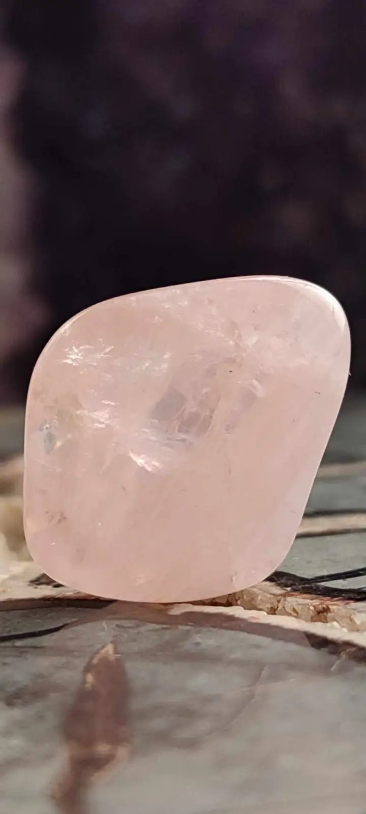 Chargez l&#39;image dans la visionneuse de la galerie, Quartz rose du Brésil pierre roulée Grade A++++ quartz rose pierre roulée

