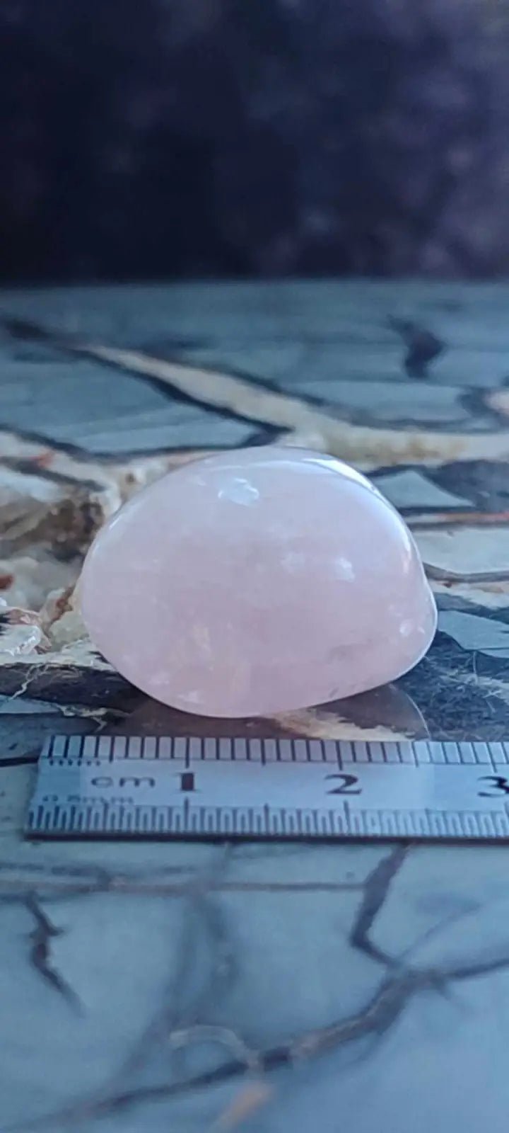 Chargez l&#39;image dans la visionneuse de la galerie, Quartz rose du Brésil pierre roulée Grade A++++ quartz rose pierre roulée
