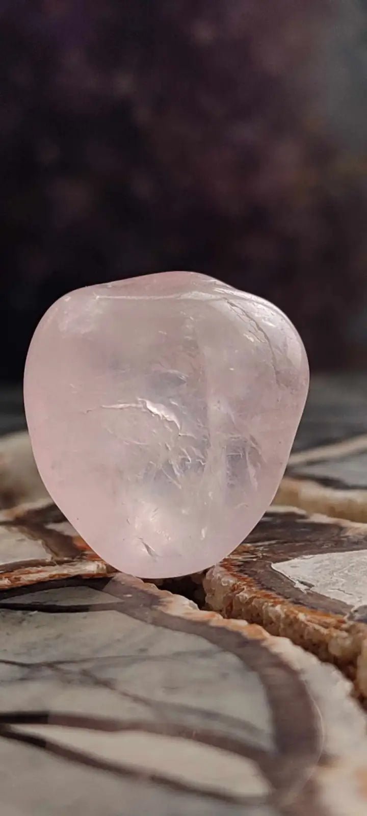 Chargez l&#39;image dans la visionneuse de la galerie, Quartz rose du Brésil pierre roulée Grade A++++ quartz rose pierre roulée
