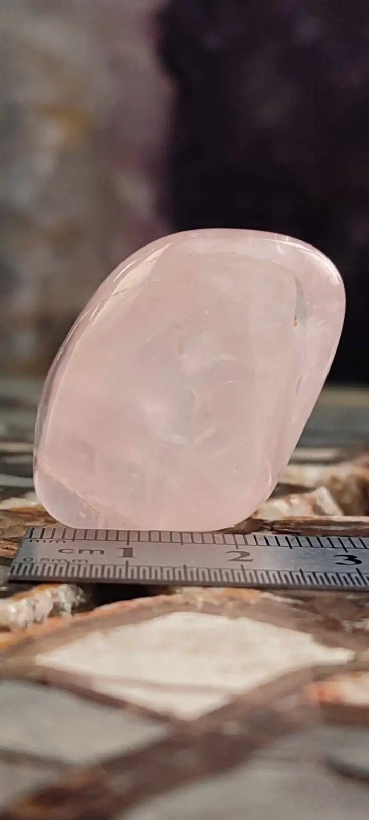 Load image into Gallery viewer, Quartz rose du Brésil pierre roulée Grade A++++ Pendule Quartz rose
