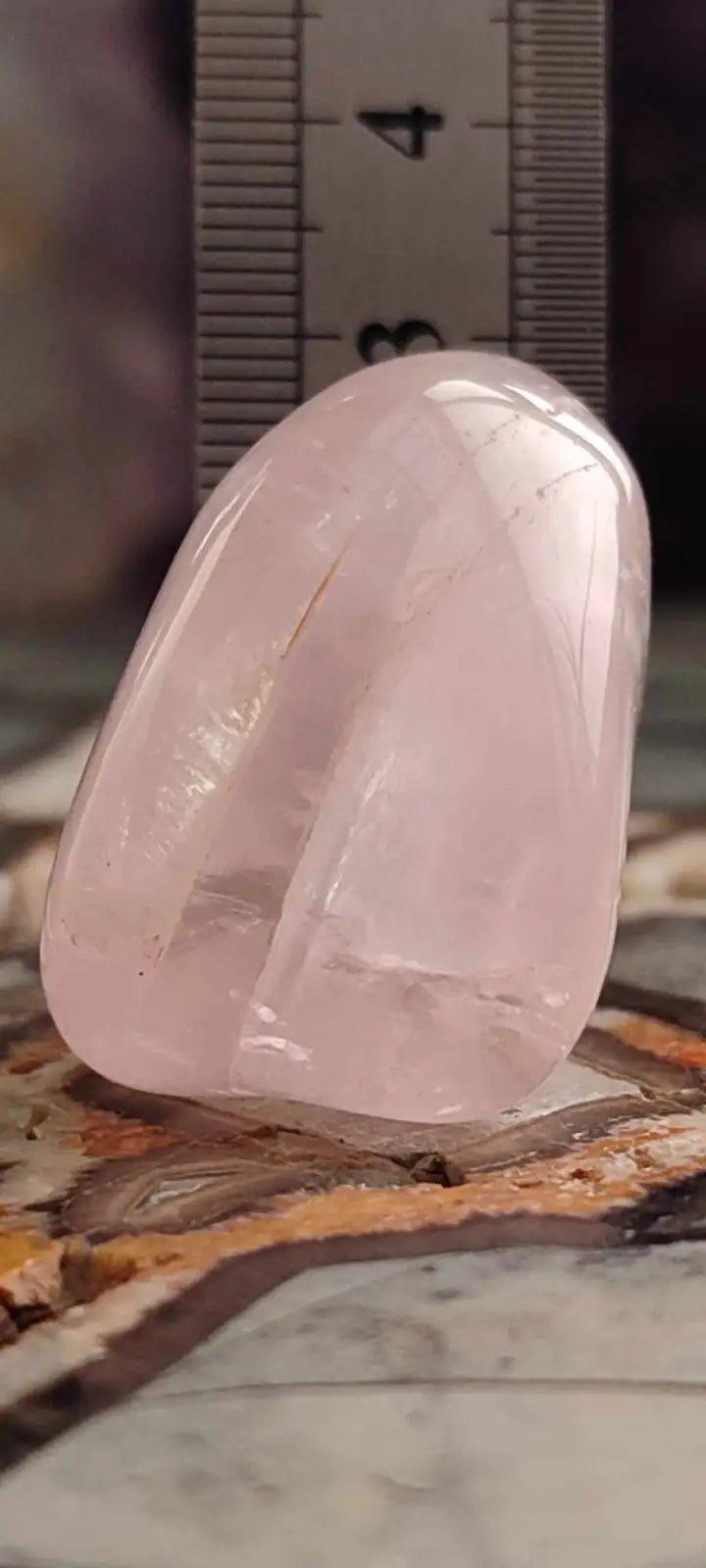 Load image into Gallery viewer, Quartz rose du Brésil pierre roulée Grade A++++ Pendule Quartz rose
