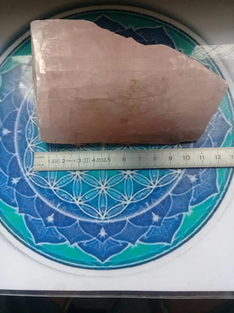 Load image into Gallery viewer, Quartz rose pierre brute Grade A ++++ Pierre brute Quartz rose
