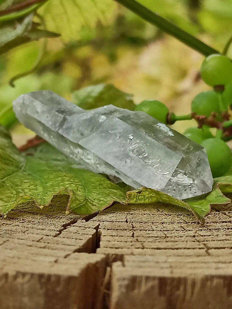 Chargez l&#39;image dans la visionneuse de la galerie, Quartz Sceptre Himalaya pointe brute Grade A++++ ’RARE’ Quartz Sceptre Himalaya
