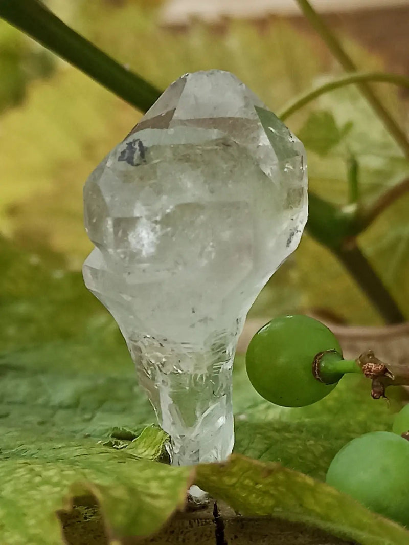 Chargez l&#39;image dans la visionneuse de la galerie, Quartz Sceptre Himalaya pointe brute Grade A++++ ’RARE’ Quartz Sceptre Himalaya
