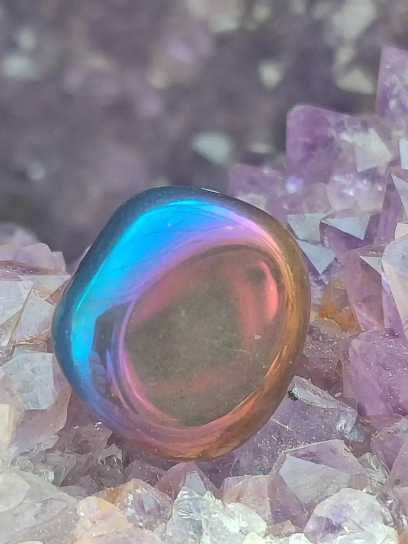 Load image into Gallery viewer, Quartz Titane Aura du Brésil - Pierre roulée - Cristal modifié - Grade Prémium Quartz Titane Aura pierre roulée
