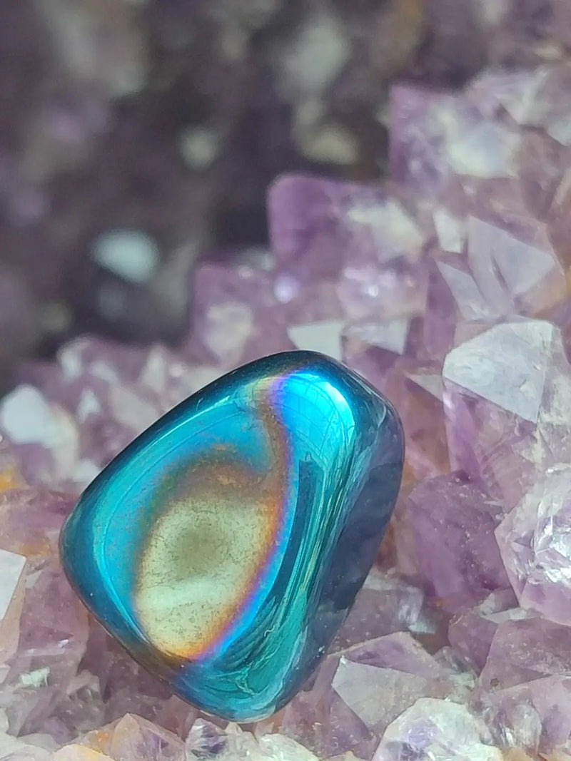 Load image into Gallery viewer, Quartz Titane Aura du Brésil - Pierre roulée - Cristal modifié - Grade Prémium Quartz Titane Aura pierre roulée
