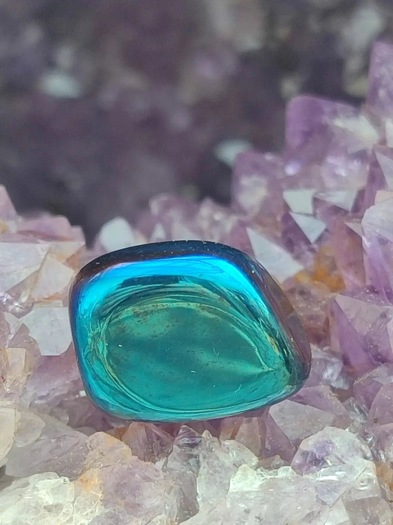 Load image into Gallery viewer, Quartz Titane Aura du Brésil - Pierre roulée - Cristal modifié - Grade Prémium Quartz Titane Aura pierre roulée
