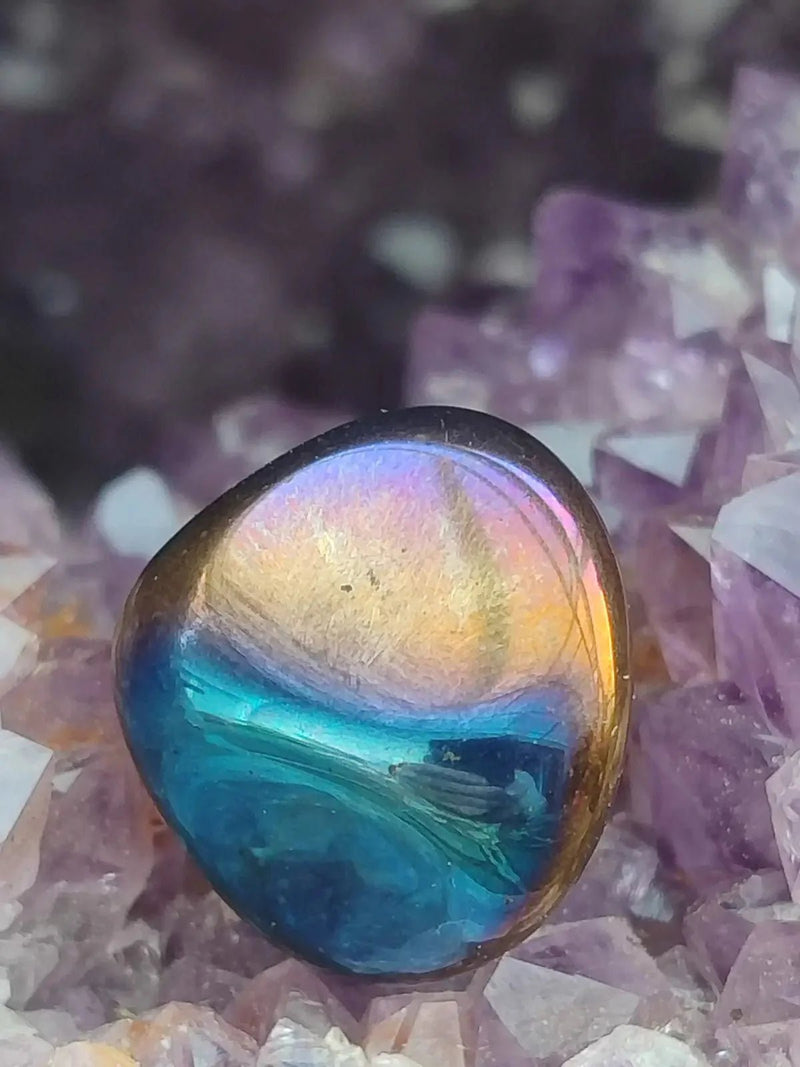 Load image into Gallery viewer, Quartz Titane Aura du Brésil - Pierre roulée - Cristal modifié - Grade Prémium Quartz Titane Aura pierre roulée
