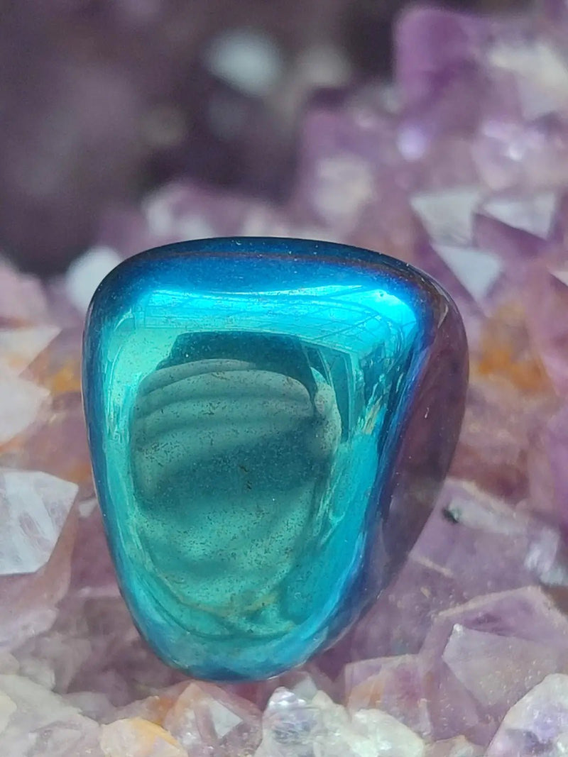 Load image into Gallery viewer, Quartz Titane Aura du Brésil - Pierre roulée - Cristal modifié - Grade Prémium Quartz Titane Aura pierre roulée
