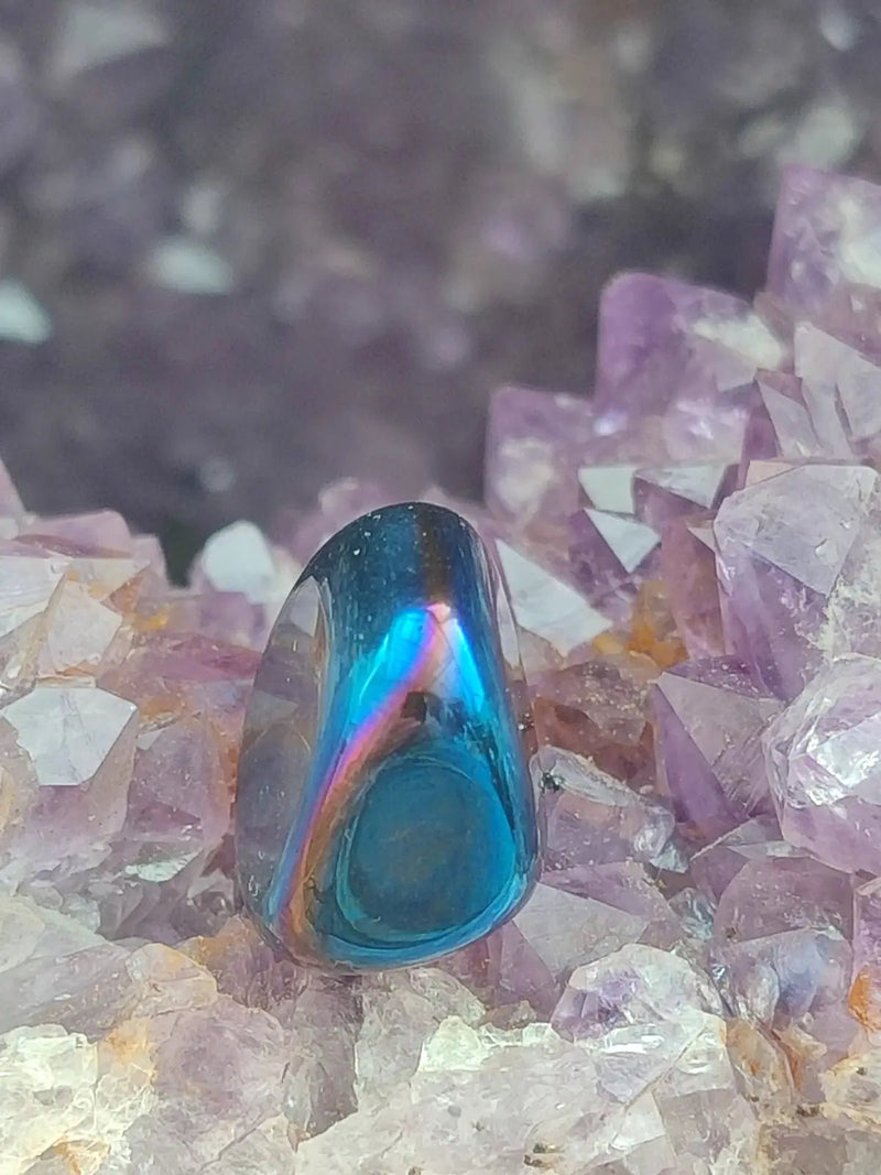 Load image into Gallery viewer, Quartz Titane Aura du Brésil - Pierre roulée - Cristal modifié - Grade Prémium Quartz Titane Aura pierre roulée
