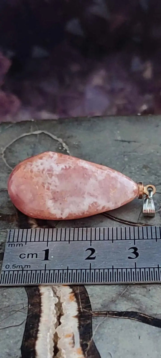 Rhodochrosite cristallisée du Pérou pendentif Grade ’Extra’ (fourni avec cordon) Rhodochrosite cristallisée du Pérou pendentif Grade ’Extra’