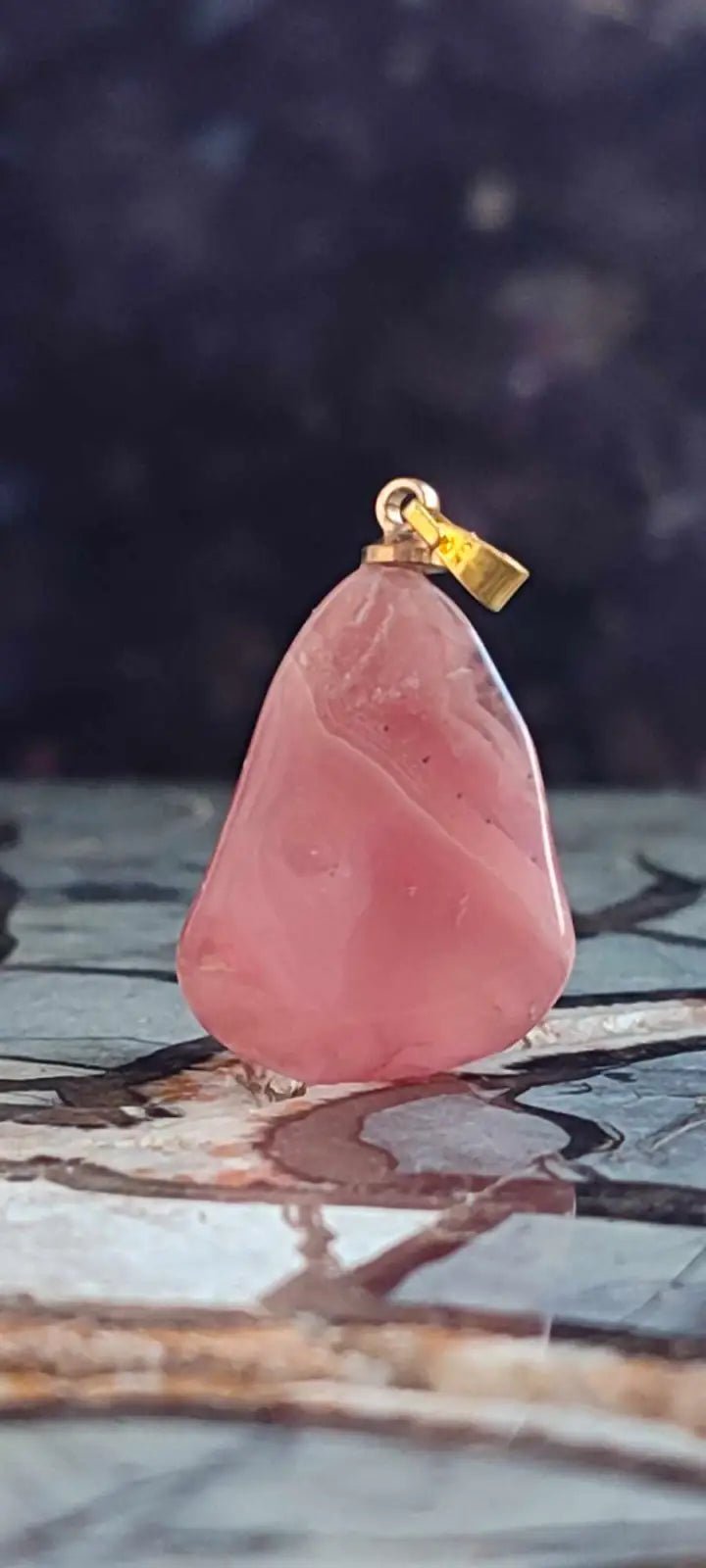 Chargez l&#39;image dans la visionneuse de la galerie, Rhodochrosite cristallisée du Pérou pendentif Grade ’Extra’ (fourni avec cordon) Rhodochrosite cristallisée du Pérou pendentif Grade ’Extra’
