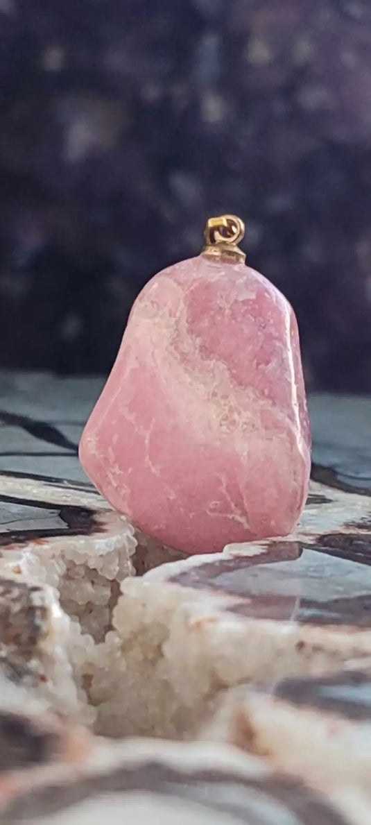 Rhodochrosite cristallisée du Pérou pendentif Grade ’Extra’ (fourni avec cordon)