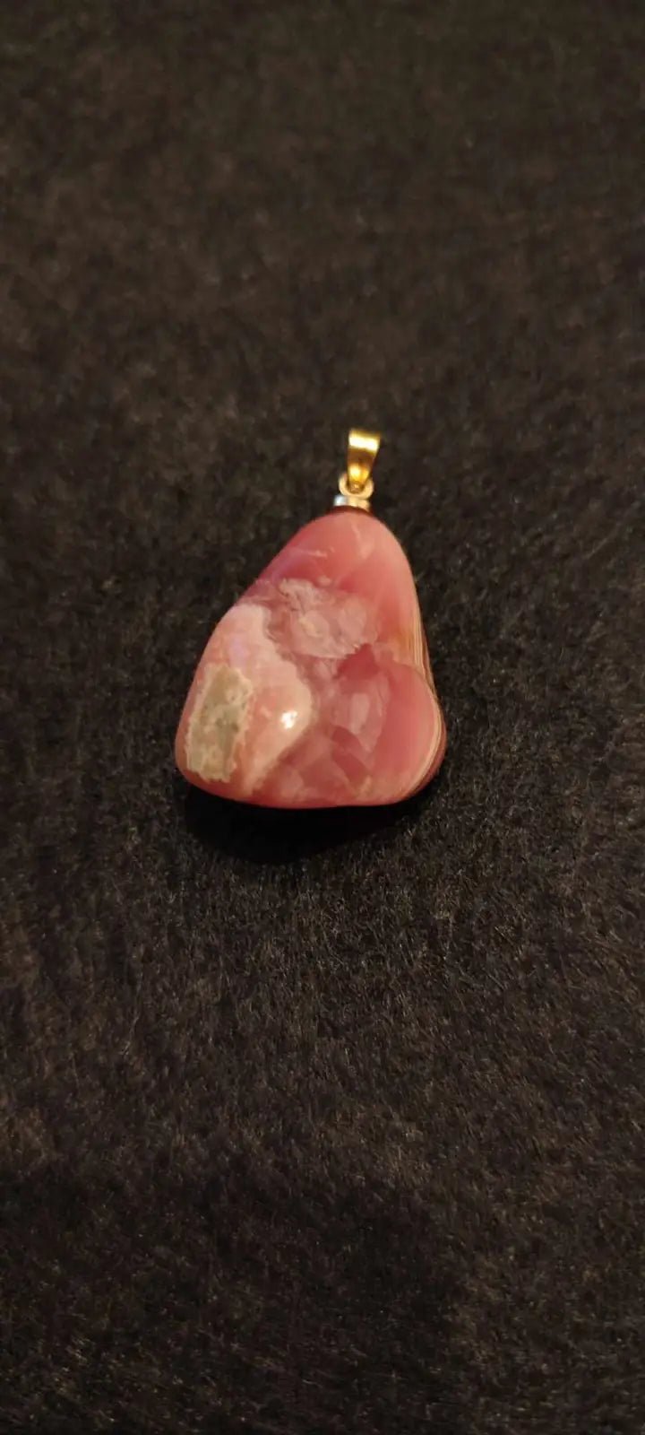 Chargez l&#39;image dans la visionneuse de la galerie, Rhodochrosite cristallisée du Pérou pendentif Grade ’Extra’ (fourni avec cordon) Rhodochrosite cristallisée du Pérou pendentif Grade ’Extra’
