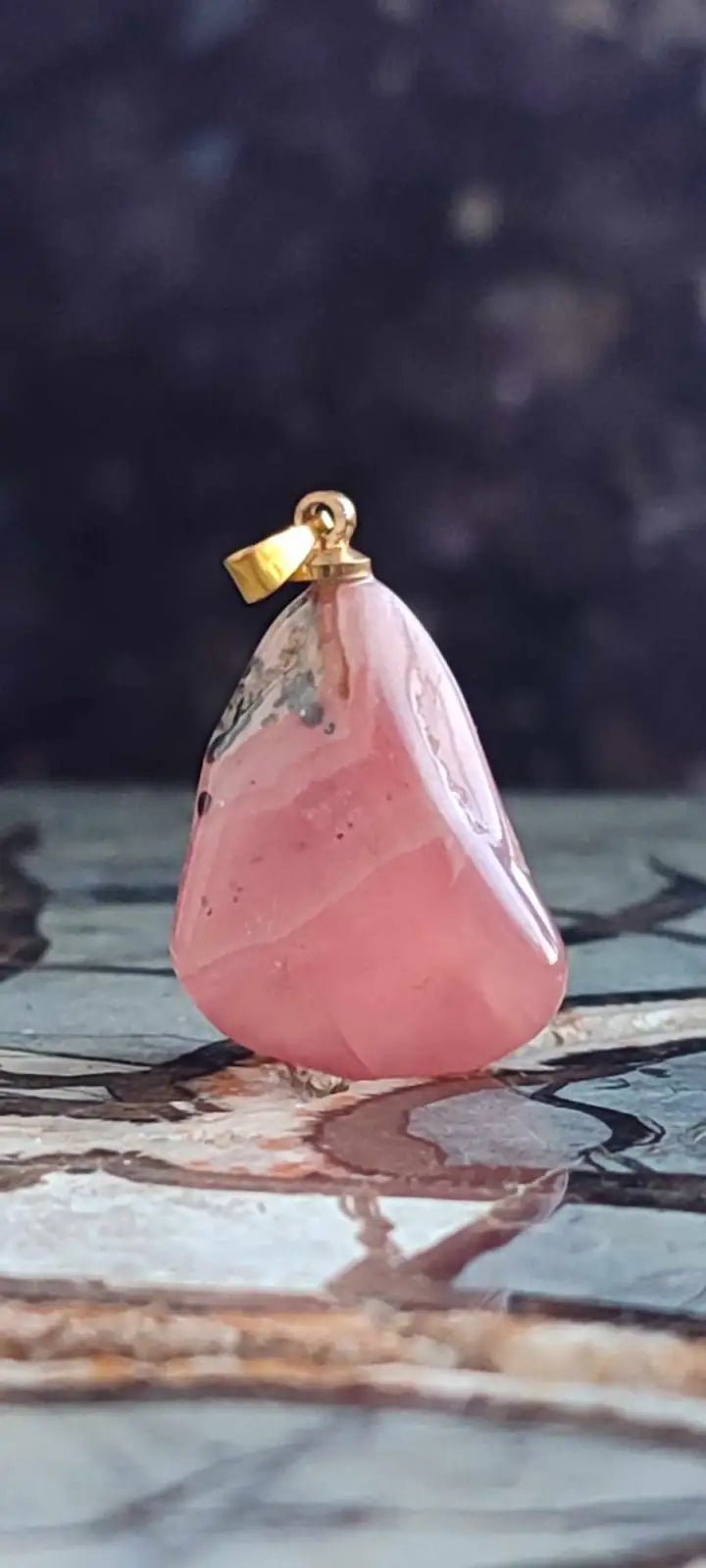 Chargez l&#39;image dans la visionneuse de la galerie, Rhodochrosite cristallisée du Pérou pendentif Grade ’Extra’ (fourni avec cordon) Rhodochrosite cristallisée du Pérou pendentif Grade ’Extra’
